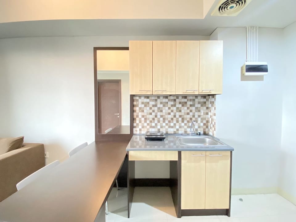 Apartment, 2 Bedrooms | Private kitchen | Fridge, stovetop, cookware/dishes/utensils