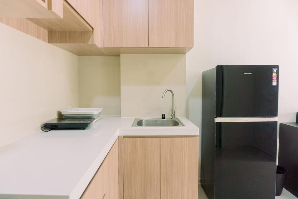 Studio | Private kitchen | Fridge, stovetop, cookware/dishes/utensils