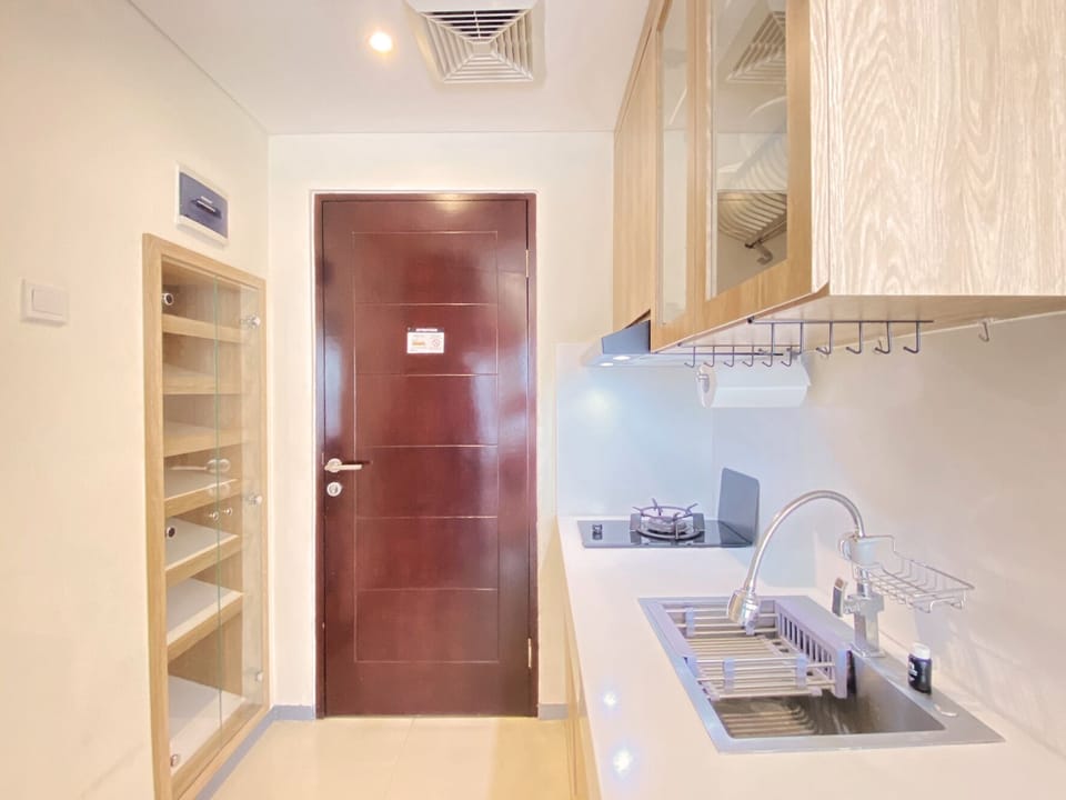 Apartment, 1 Bedroom | Private kitchen | Fridge, stovetop, cookware/dishes/utensils