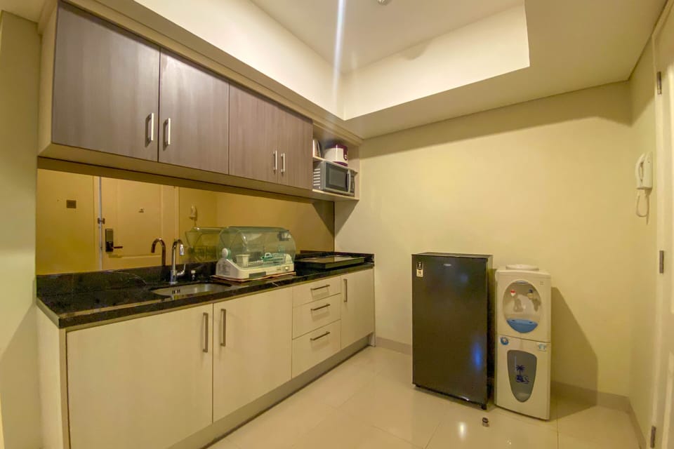 Apartment, 3 Bedrooms | Private kitchen | Fridge, stovetop, cookware/dishes/utensils