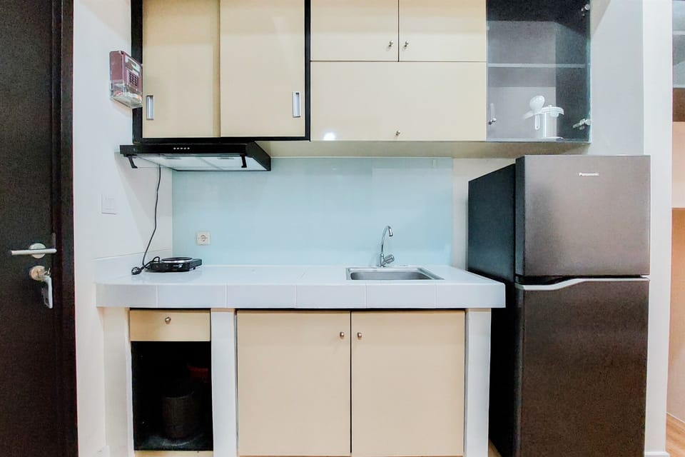Studio | Private kitchen | Fridge, stovetop, cookware/dishes/utensils