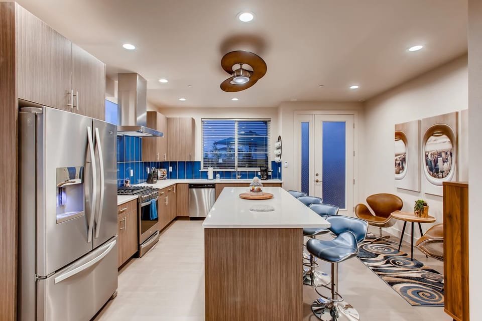 House, Multiple Beds, Patio, Garden View (908 Jerome St. (Unit 4)*) | Private kitchen | Fridge, microwave, oven, stovetop