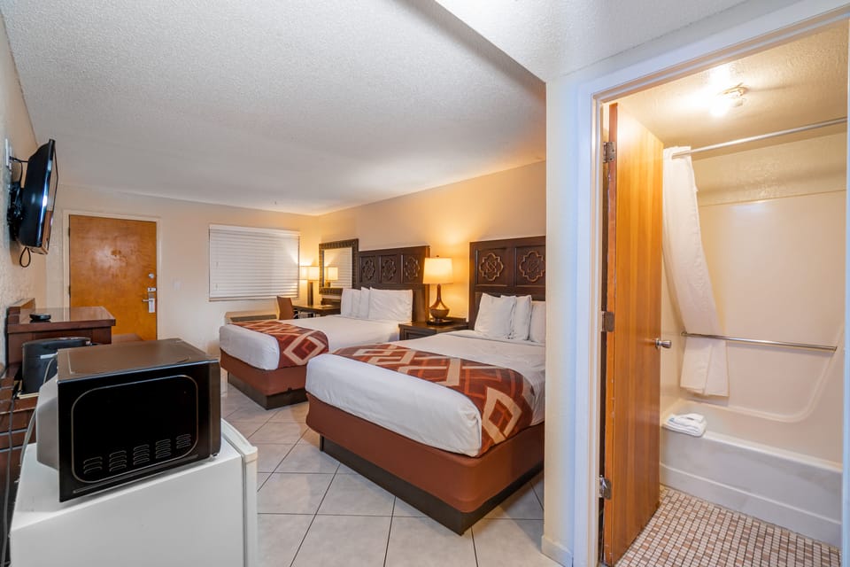 Deluxe Room, 2 Queen Beds | Desk, free WiFi, wheelchair access