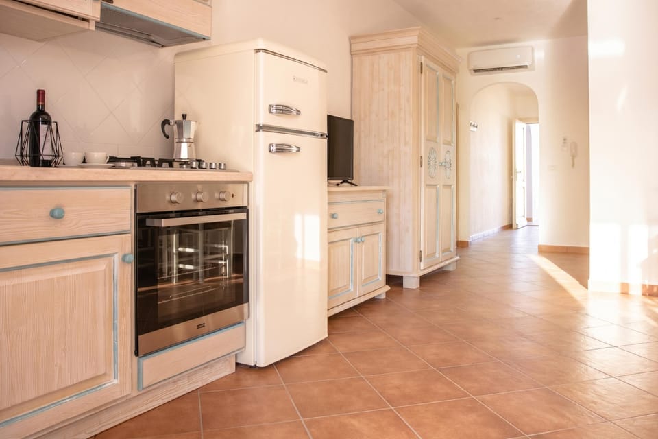 Standard Apartment, 1 Bedroom, Air conditioning (Le Residenze Del Golfo Di Orosei Bilo) | Private kitchen