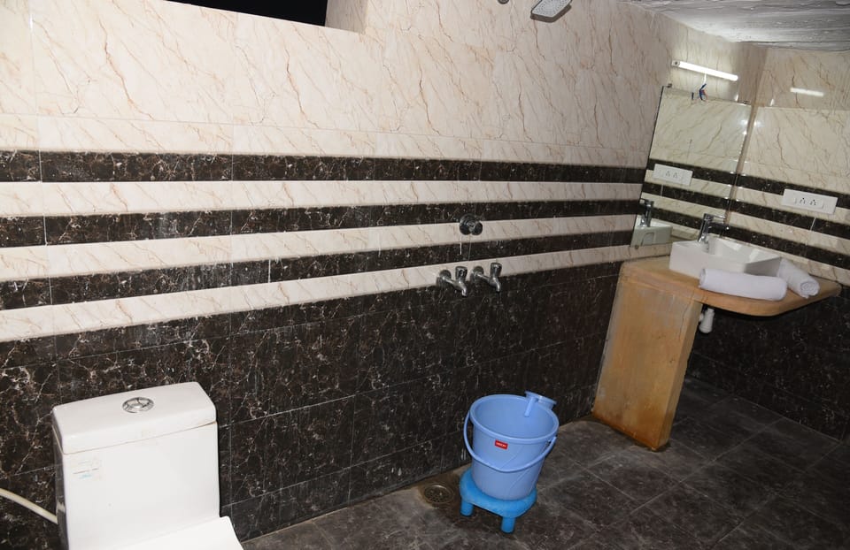 Luxury Tent | Bathroom