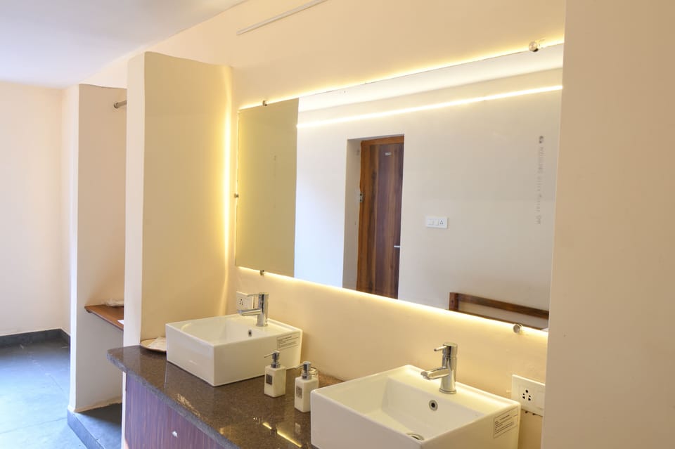 Cottage Room with Plunge Pool | Bathroom | Shower, rainfall showerhead, hair dryer, slippers