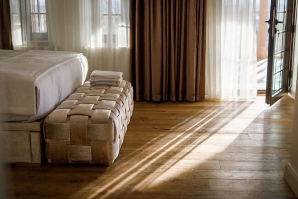 Luxury Villa | In-room safe, individually decorated, individually furnished, desk