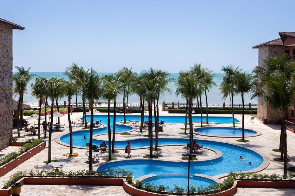 2 outdoor pools