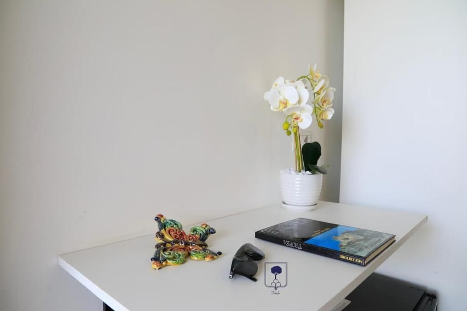 Deluxe Double Room, 1 Bedroom | Egyptian cotton sheets, premium bedding, in-room safe, desk