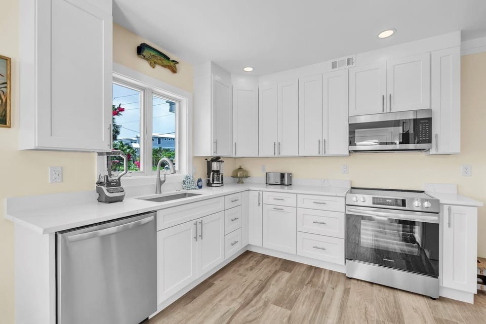 House, 3 Bedrooms | Private kitchen | Coffee/tea maker, fridge, toaster