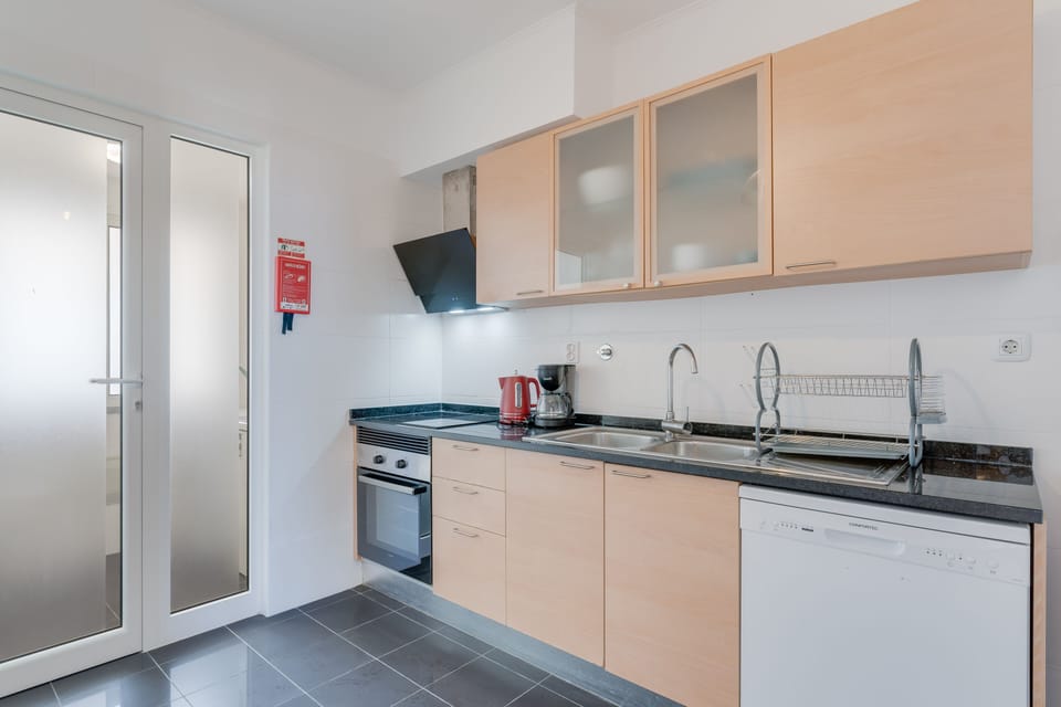 Superior Apartment | Private kitchen | Full-size fridge, microwave, oven, stovetop