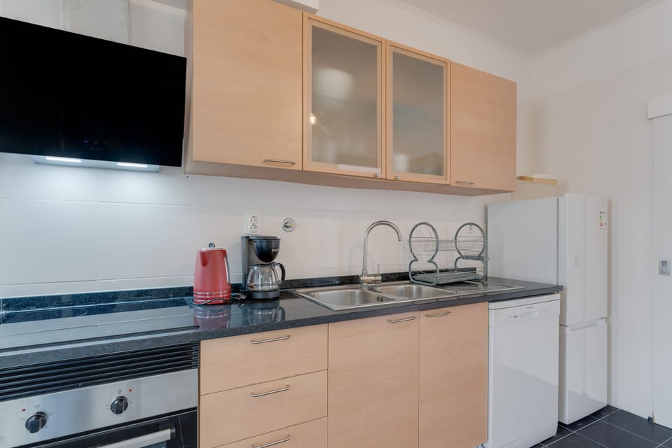 Superior Apartment | Private kitchen | Full-size fridge, microwave, oven, stovetop