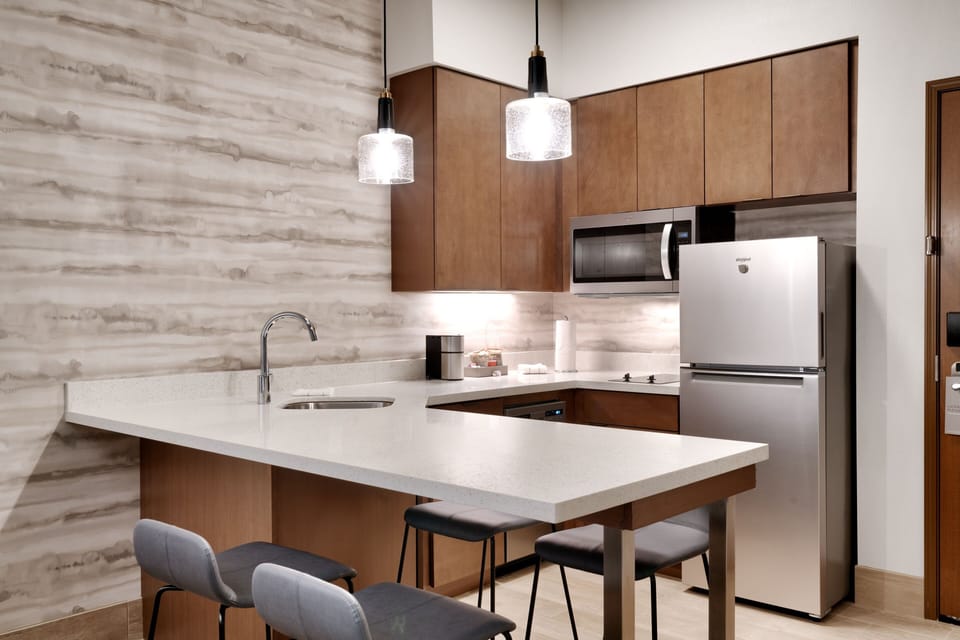 Egyptian cotton sheets, premium bedding, down comforters, pillowtop beds