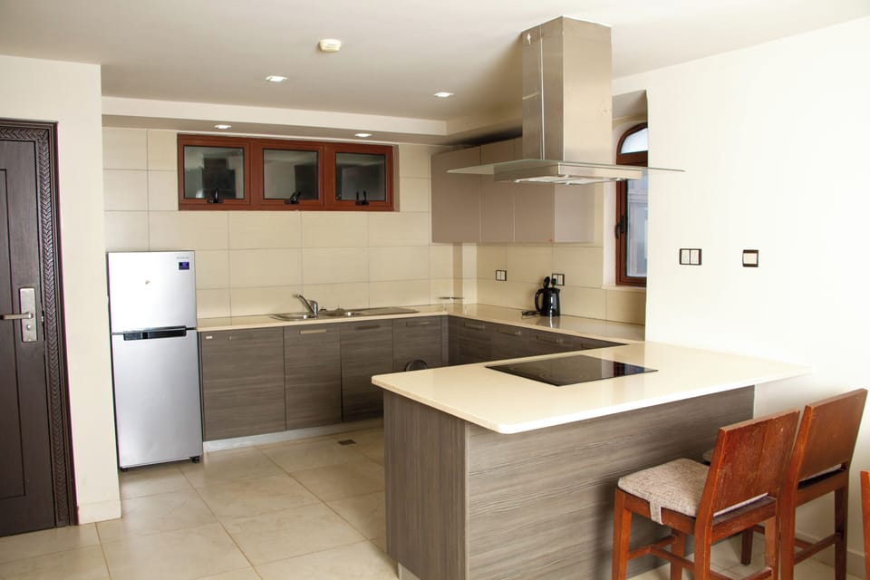 Executive Penthouse, 1 King Bed, Beach View | Premium bedding, free WiFi, bed sheets, wheelchair access