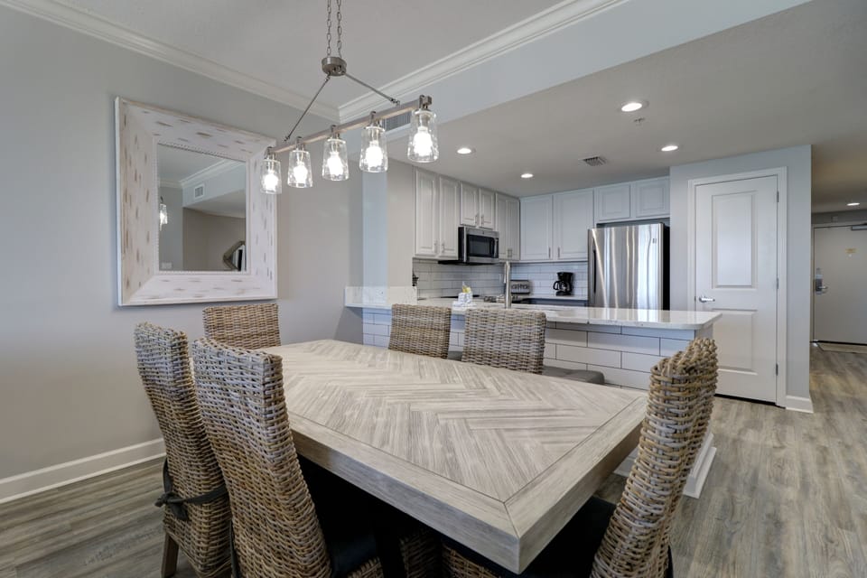 Condo, Multiple Beds, Balcony, Ocean View | Dining
