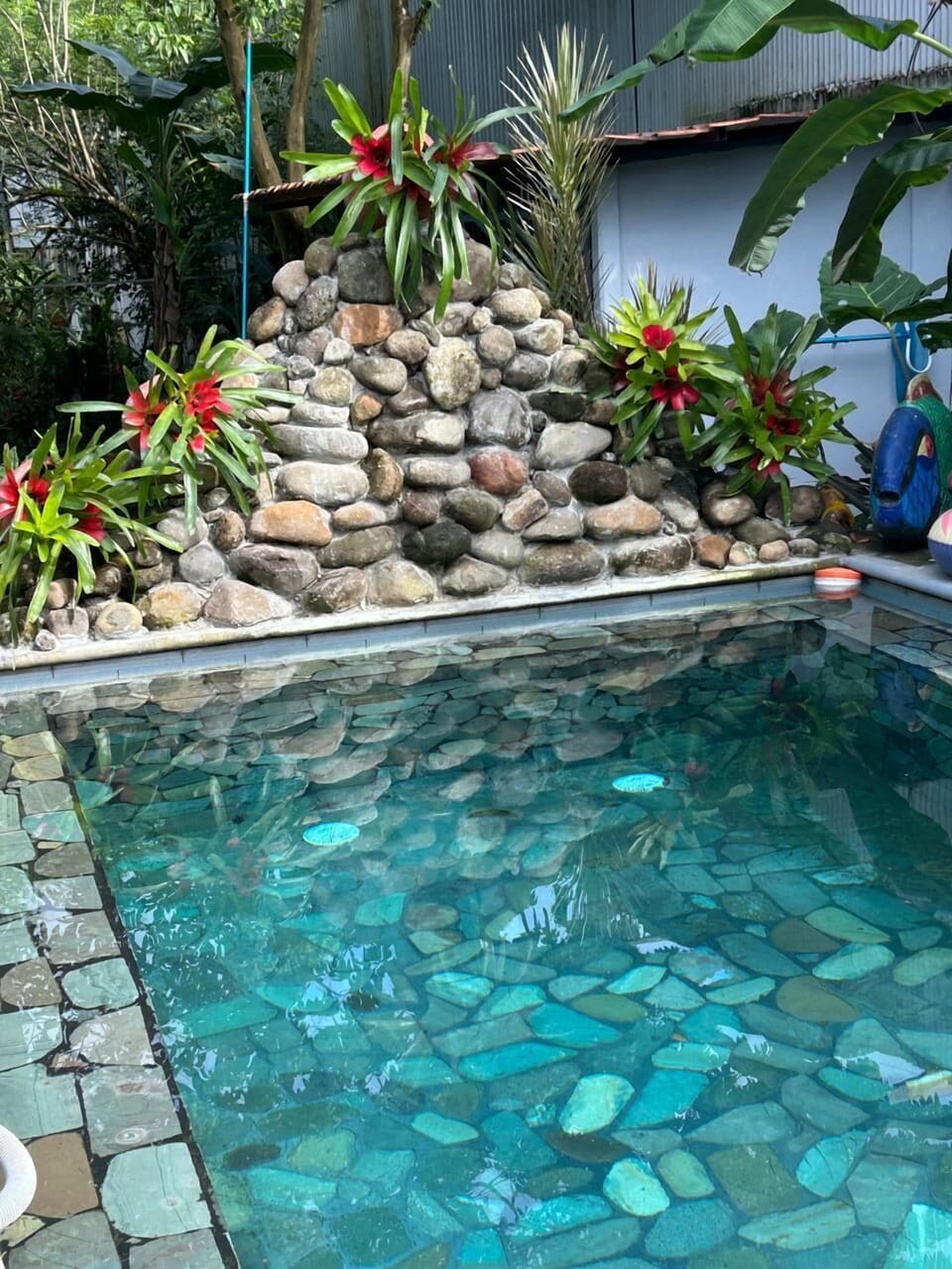 Pool waterfall