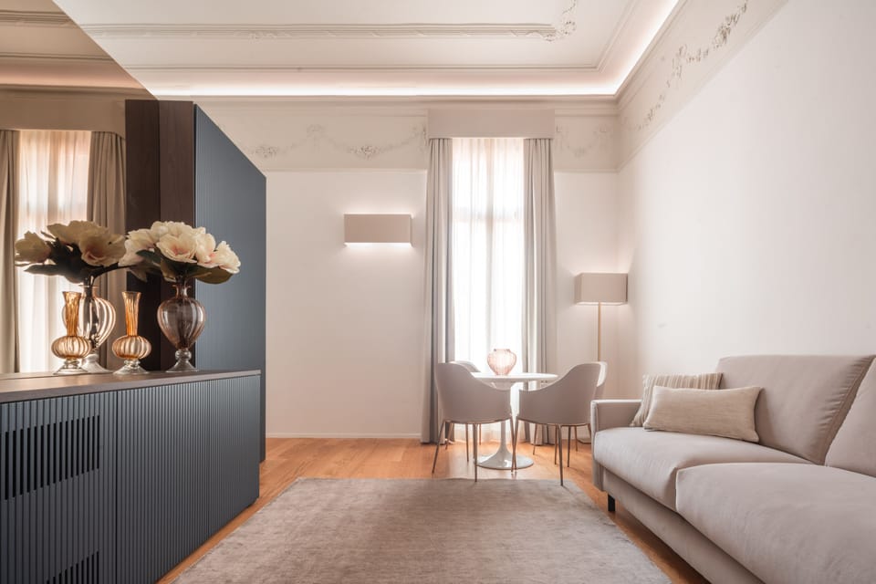 Suite (Rose vista Campiello) | Premium bedding, down comforters, memory foam beds, minibar