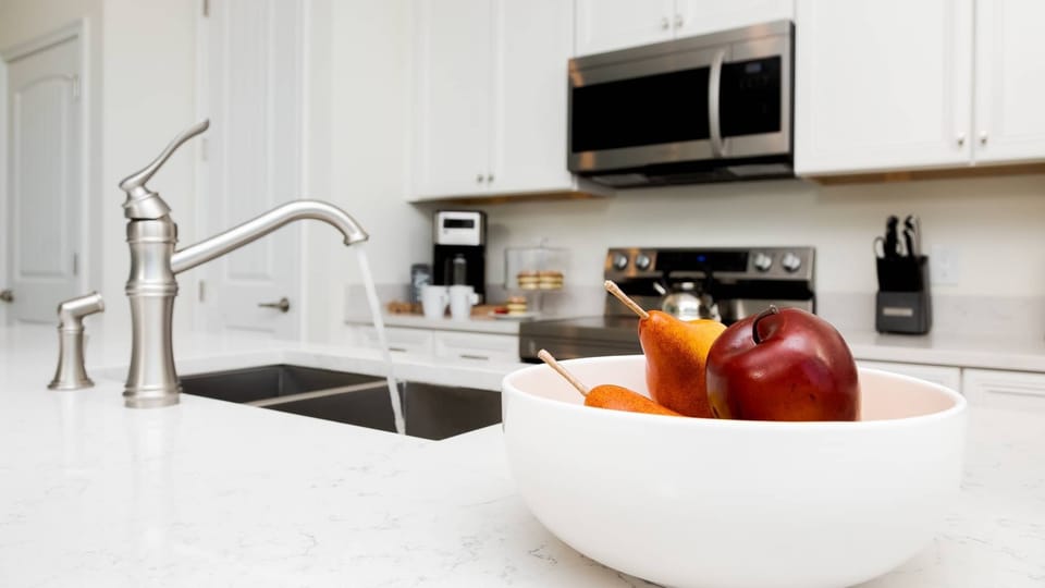 Townhome, Multiple Beds, Patio (No Way Rose) | Private kitchen | Fridge, microwave, oven, stovetop