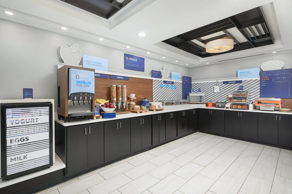 Free daily on-the-go breakfast