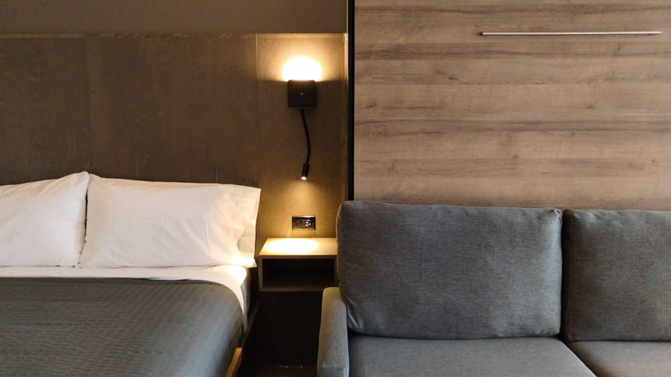 Blackout drapes, WiFi (free), individually furnished, bed sheets