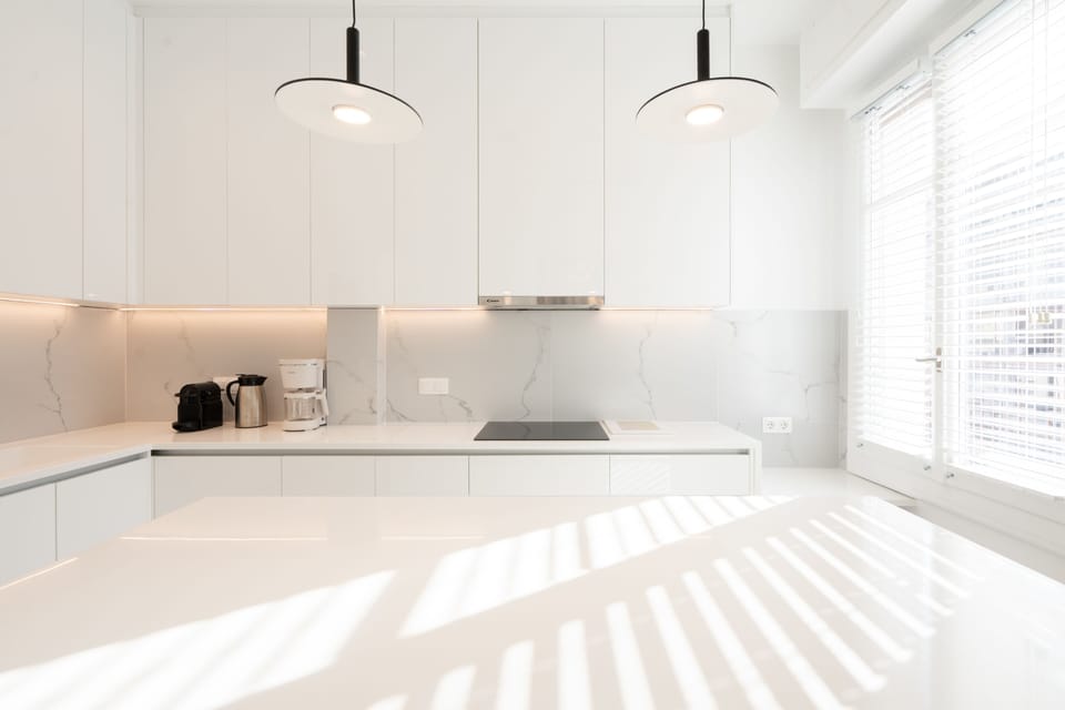 Luxury Apartment, 4 Bedrooms, Terrace, Corner | Private kitchen | Fridge, microwave, oven, stovetop
