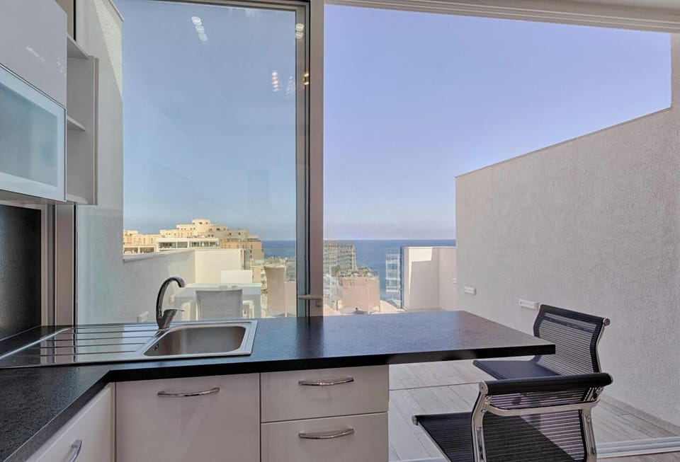 Apartment | Private kitchen | Fridge, microwave, oven, stovetop