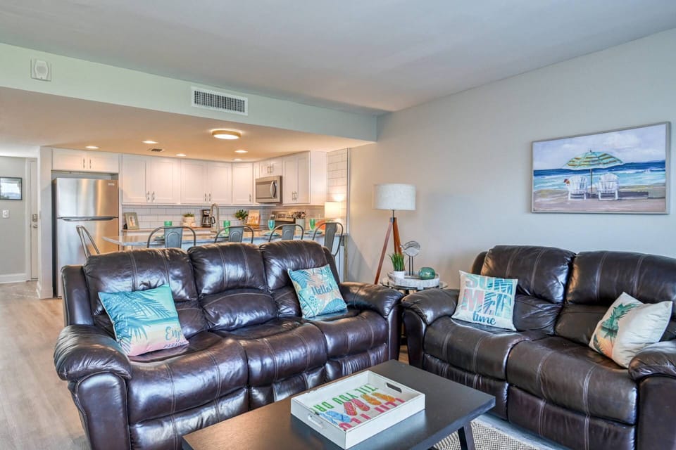 Condo (Beachfront Paradise) | Exterior