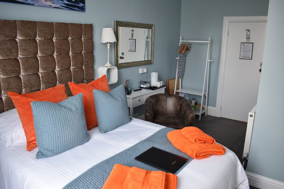 Double Room | Soundproofing, free WiFi, bed sheets