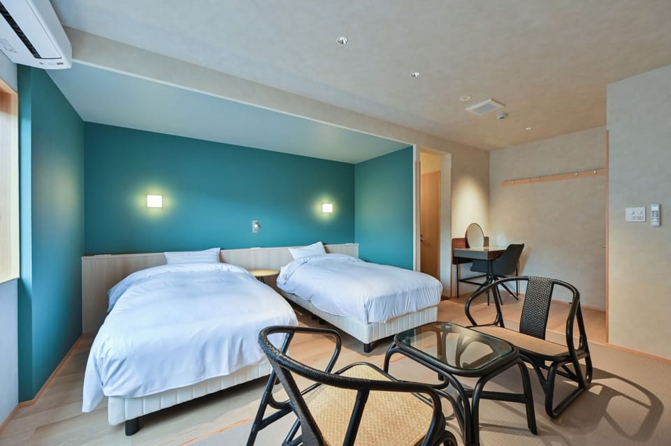 Basic Twin Room | Free WiFi, bed sheets