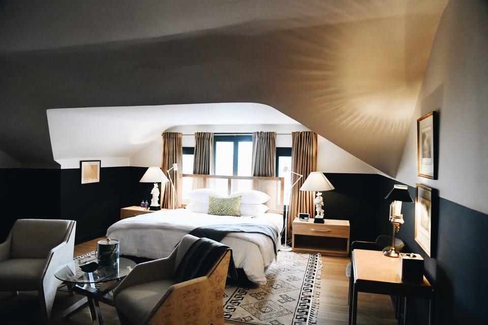 Deluxe Room, 1 Bedroom (Deluxe King Room) | Premium bedding, memory foam beds, laptop workspace, blackout drapes