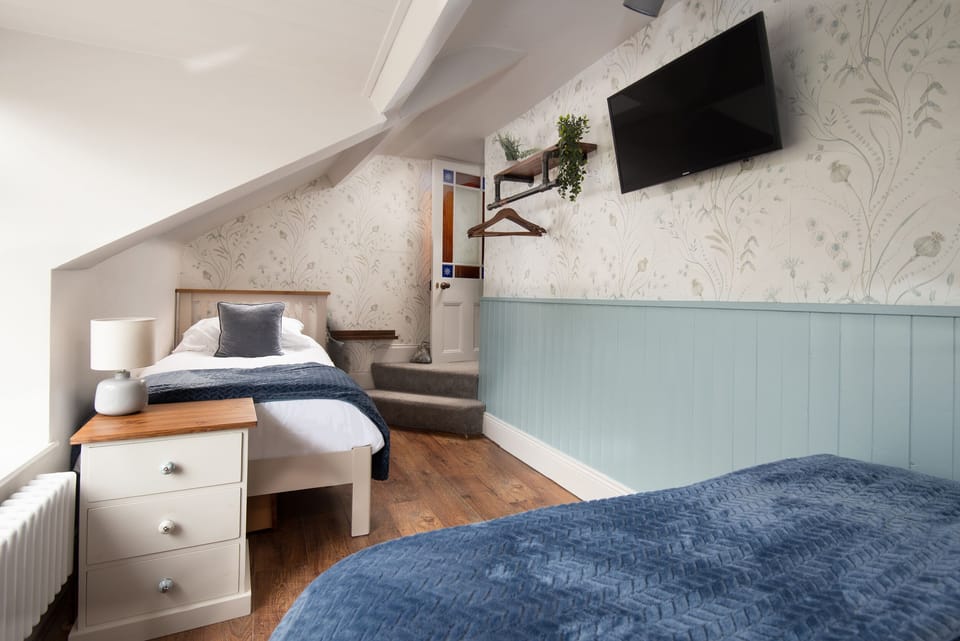 2 bedrooms, individually decorated, individually furnished, free WiFi