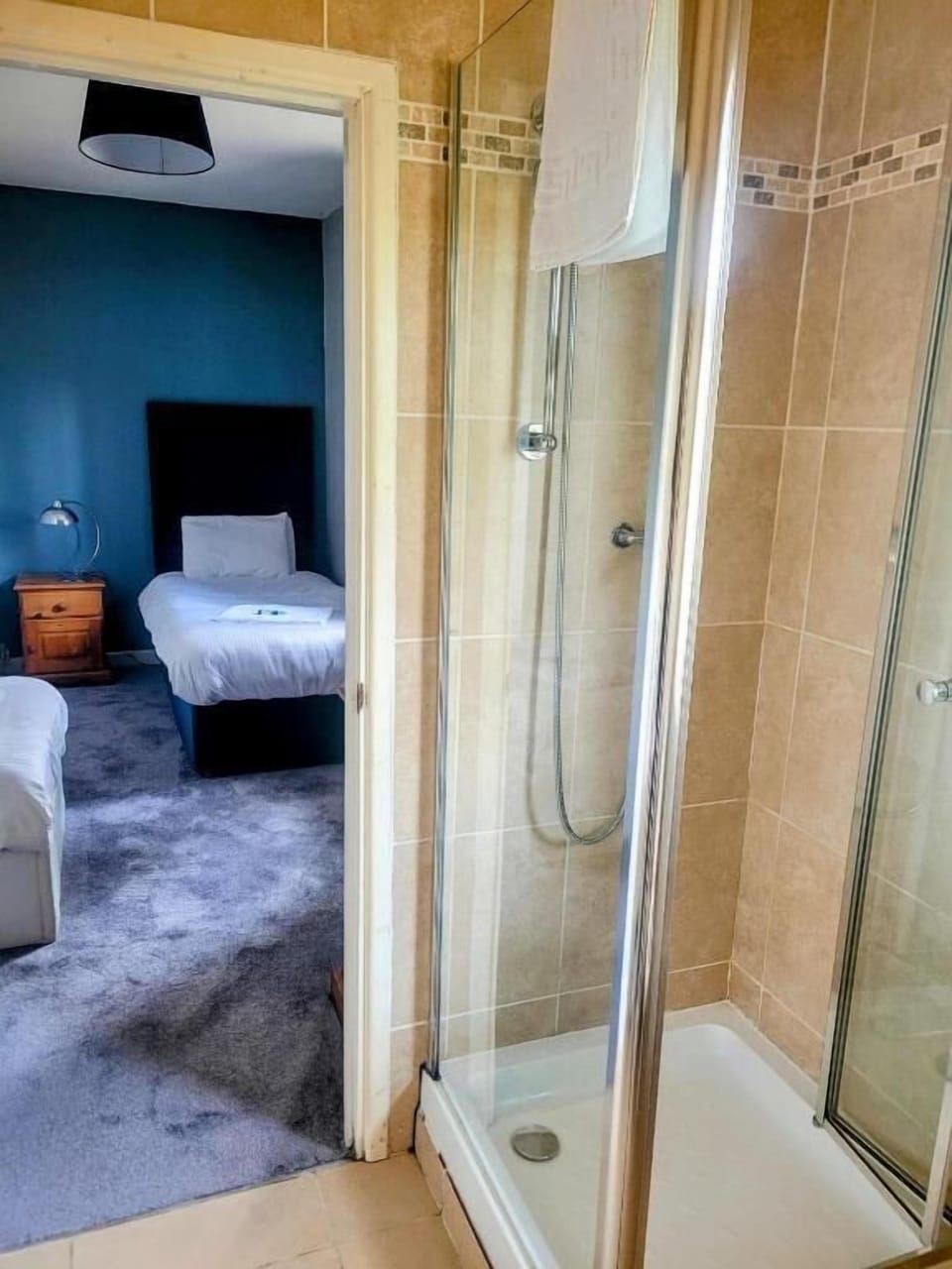 Iron/ironing board, free WiFi, bed sheets