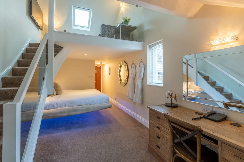 Roof Top Suite with Hot Tub (Adults Only) (DUPLEX) | Hypo-allergenic bedding, in-room safe, desk, iron/ironing board