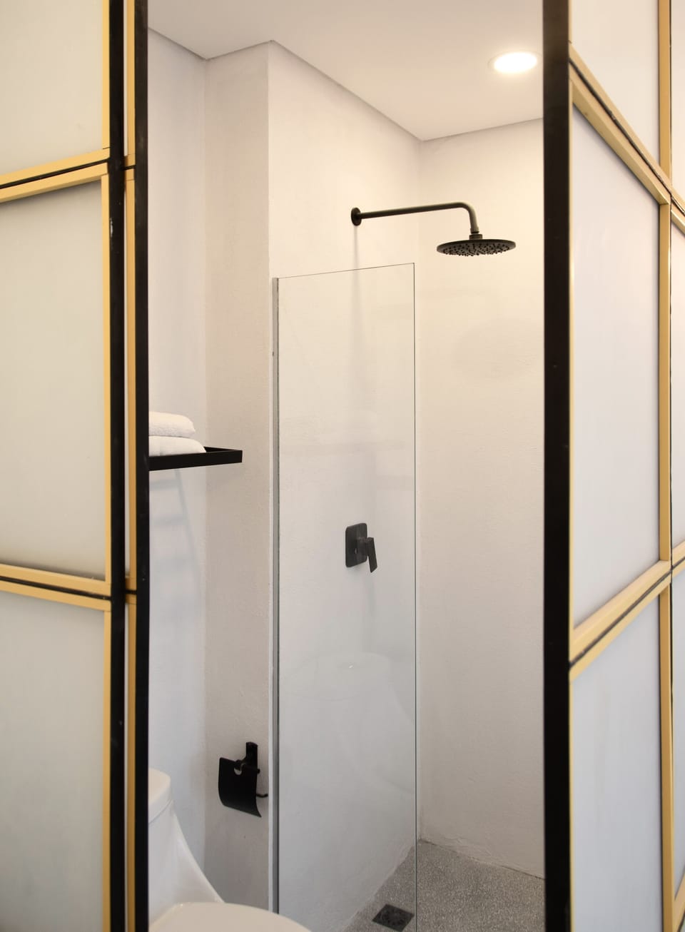 Comfort Triple Room | Bathroom