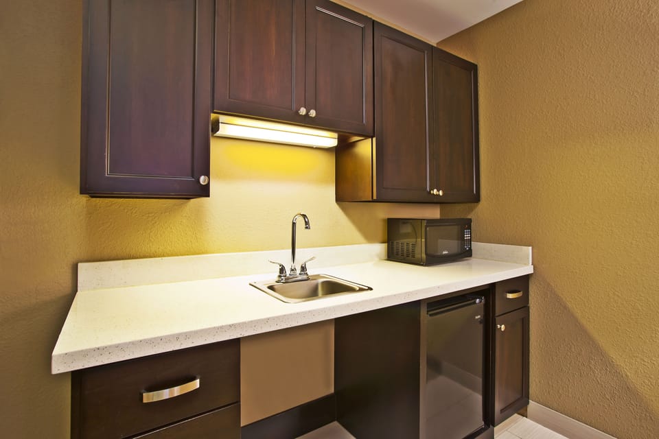 Desk, blackout drapes, iron/ironing board, free WiFi