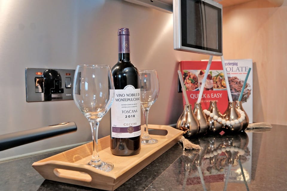 Apartment | Food and drink