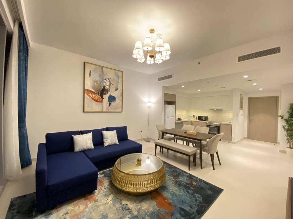 Panoramic Apartment | Living area | 60-inch Smart TV with cable channels, TV, Netflix
