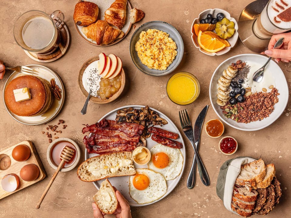 Daily buffet breakfast for a fee