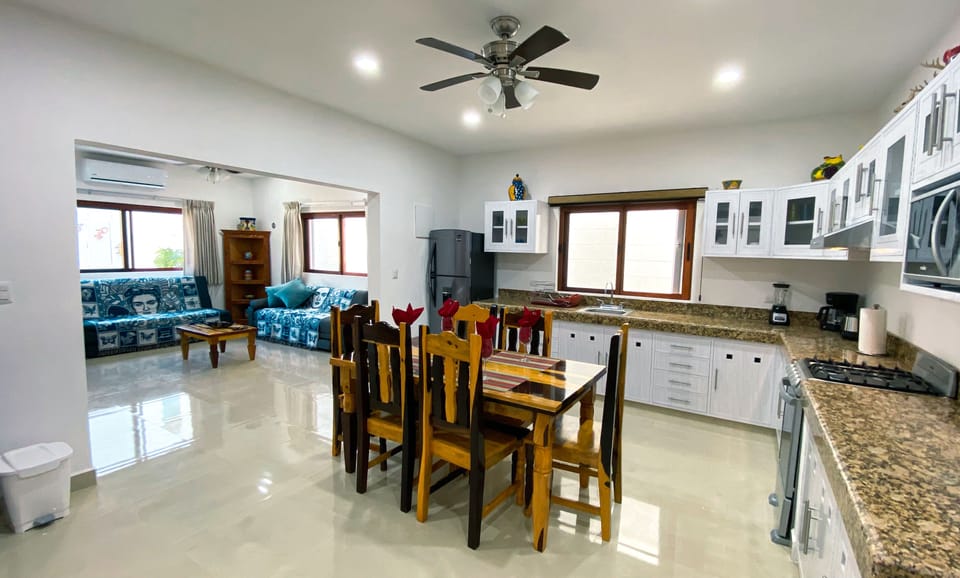 Family Villa | Private kitchen | Full-size fridge, microwave, oven, dishwasher