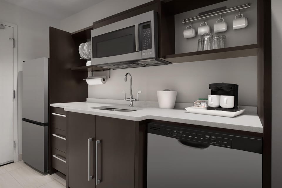 Fridge, microwave, dishwasher, coffee/tea maker