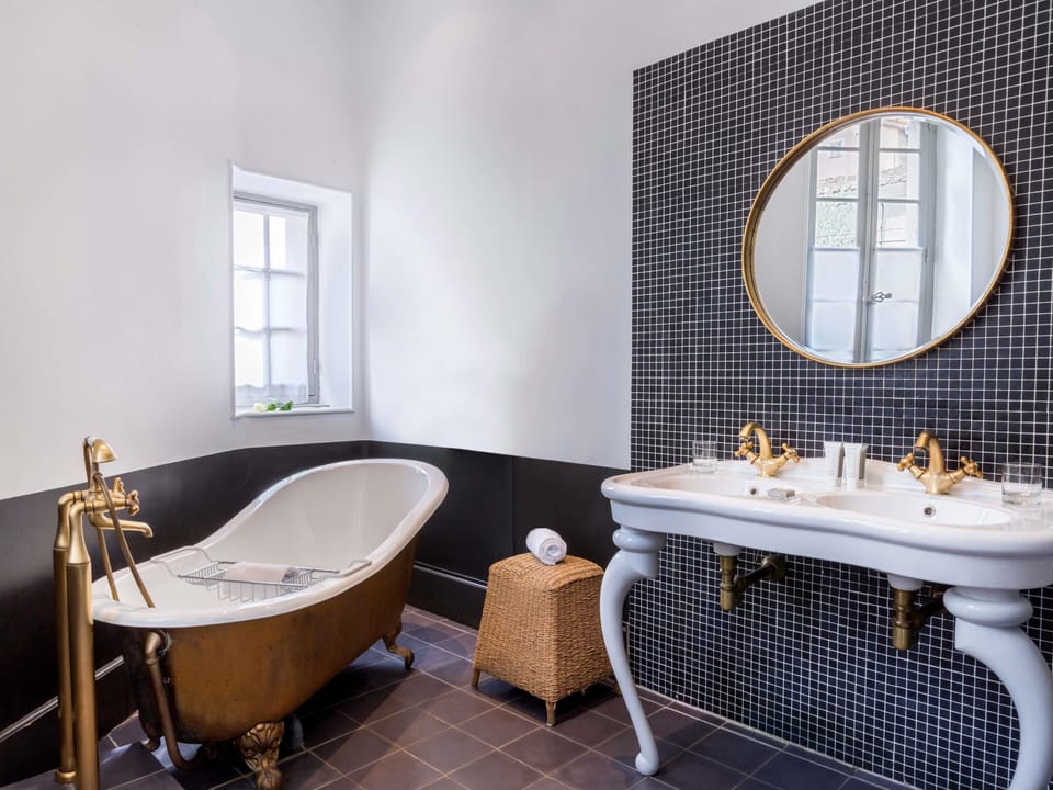 Signature Suite, 1 King Bed, Terrace, Garden View | Pillowtop beds, minibar, in-room safe, individually decorated