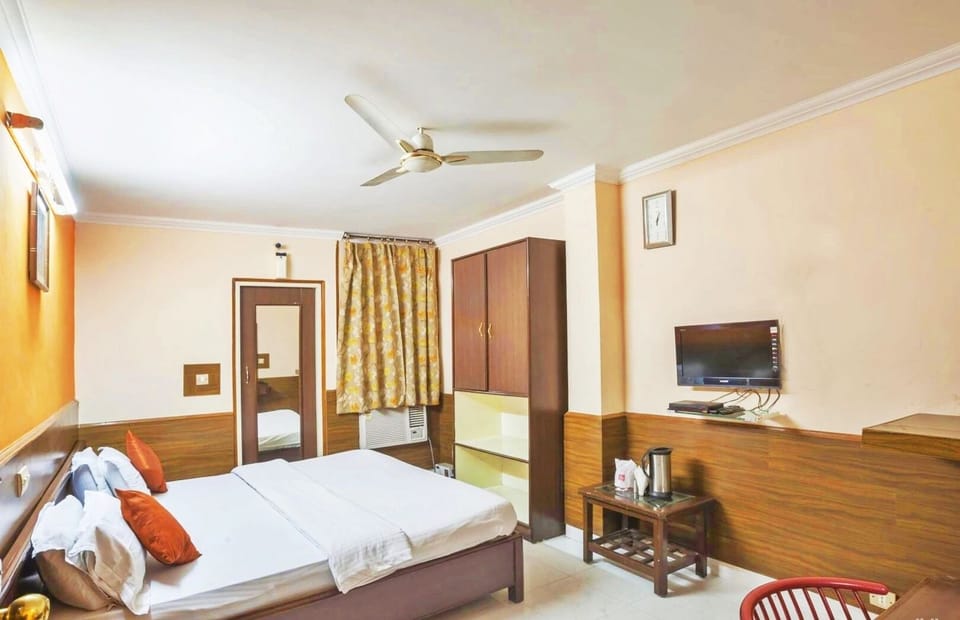Deluxe Double Room | Desk, laptop workspace, WiFi (free)