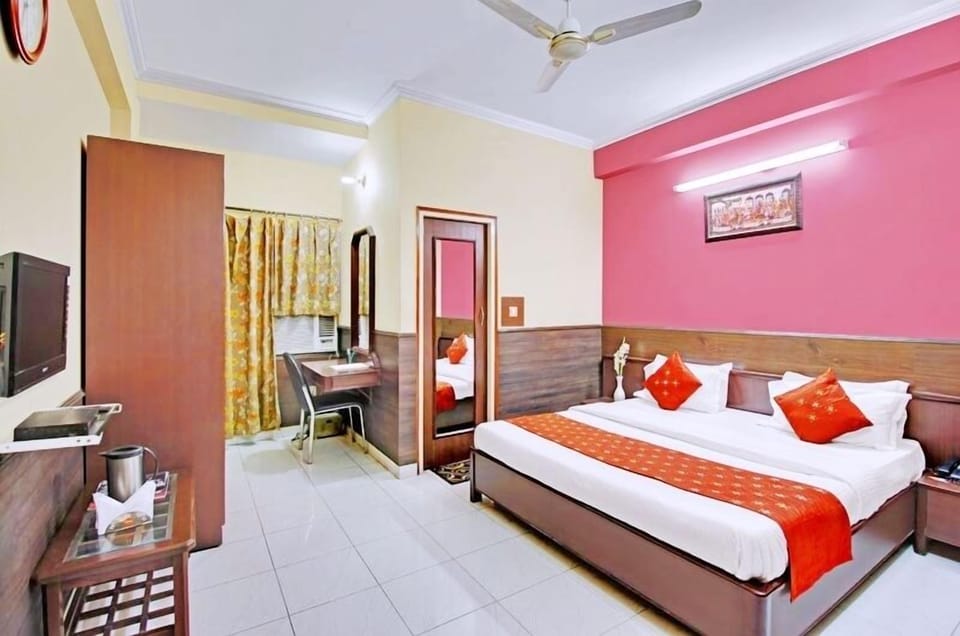 Deluxe Double Room | Desk, laptop workspace, WiFi (free)