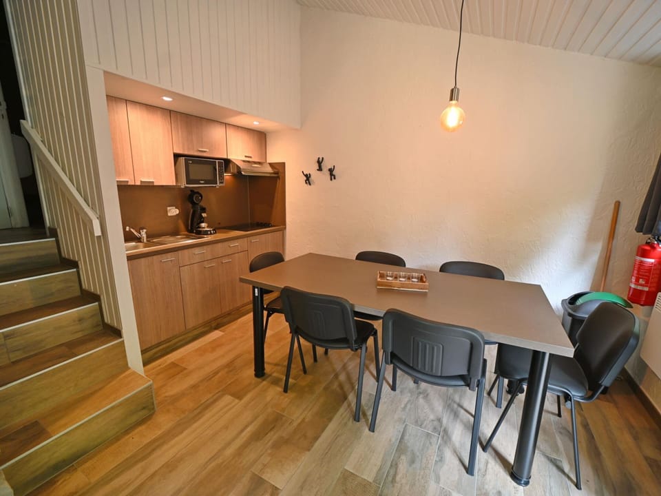 Bungalow | Dining