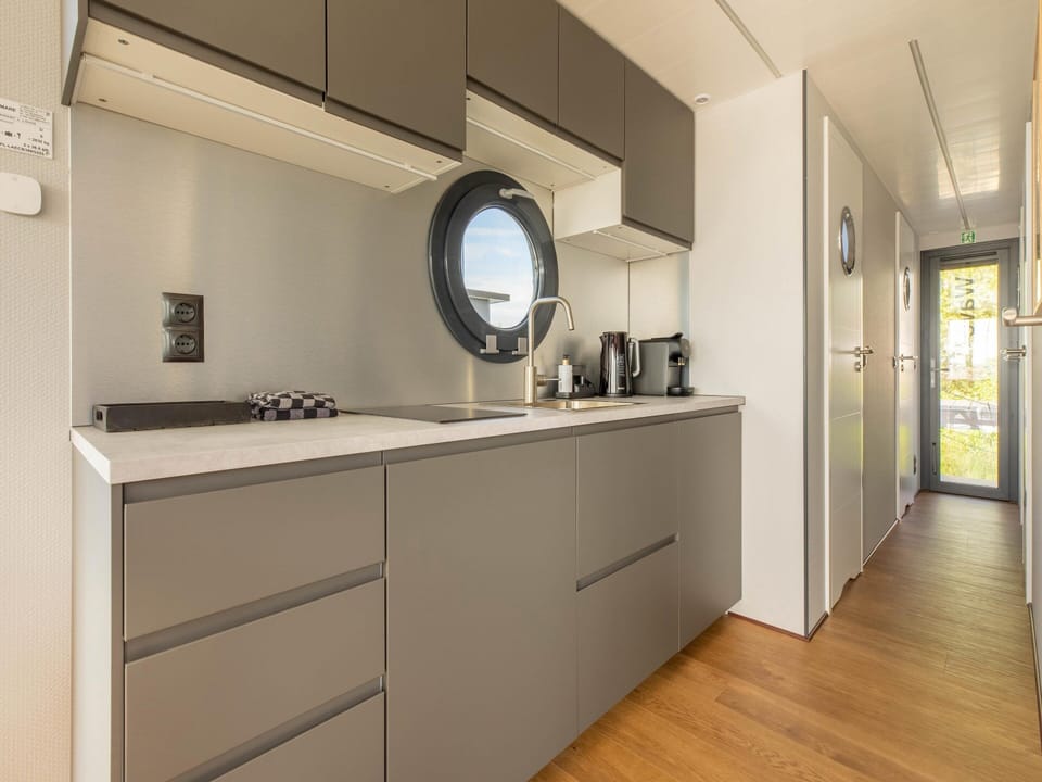Mobile Home | Private kitchen | Dishwasher
