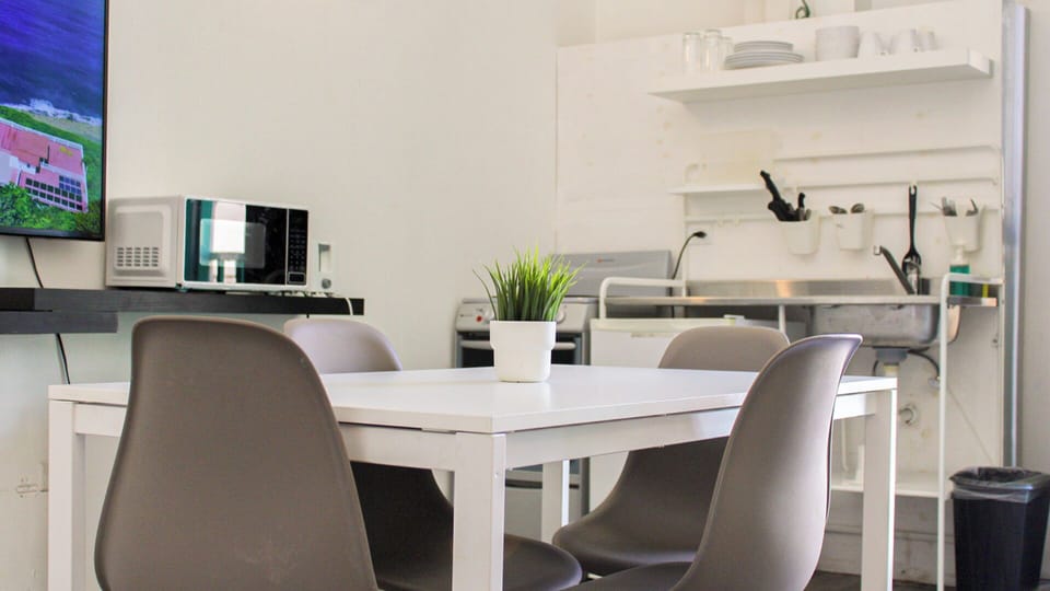 Basic Apartment | Private kitchen | Fridge, microwave, coffee/tea maker, cookware/dishes/utensils