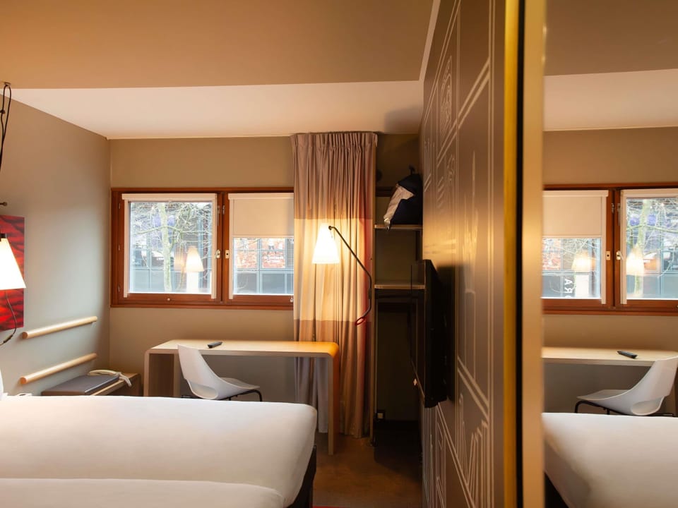 Standard Twin Room, 2 Twin Beds | Premium bedding, in-room safe, desk, soundproofing
