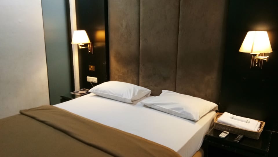 Standard Room | Desk, free WiFi, bed sheets