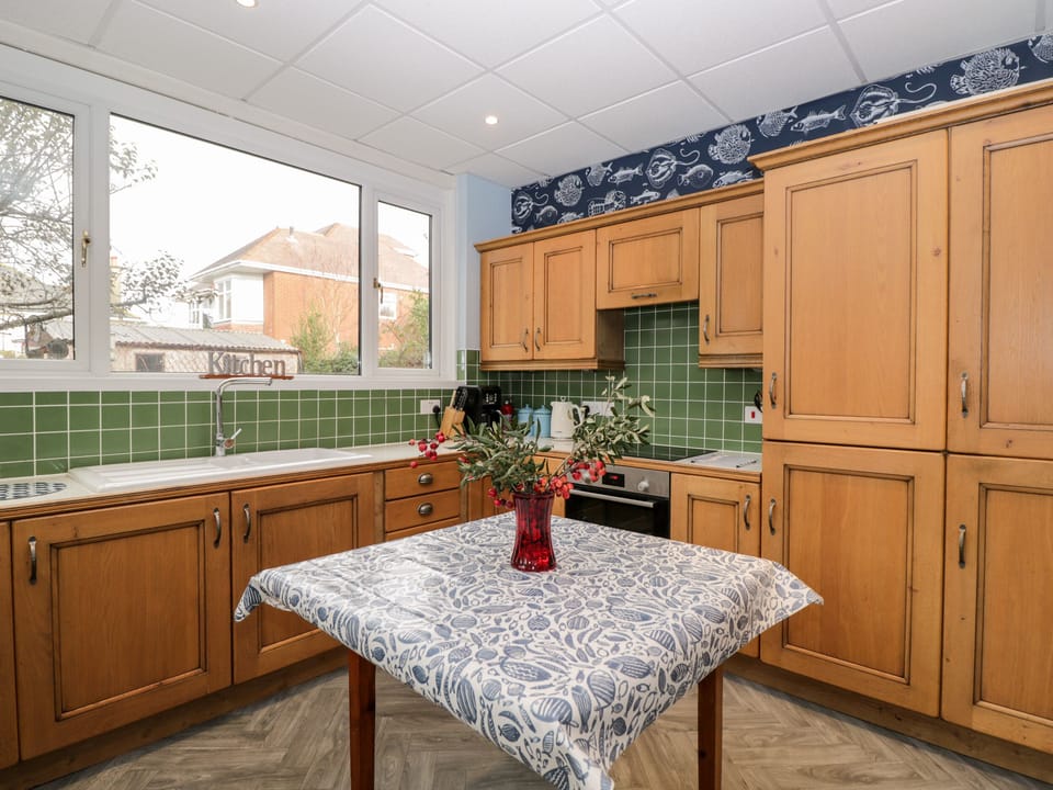 Fridge, dishwasher, electric kettle, toaster
