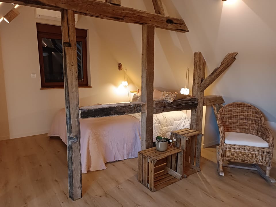Comfort House | Desk, laptop workspace, free WiFi